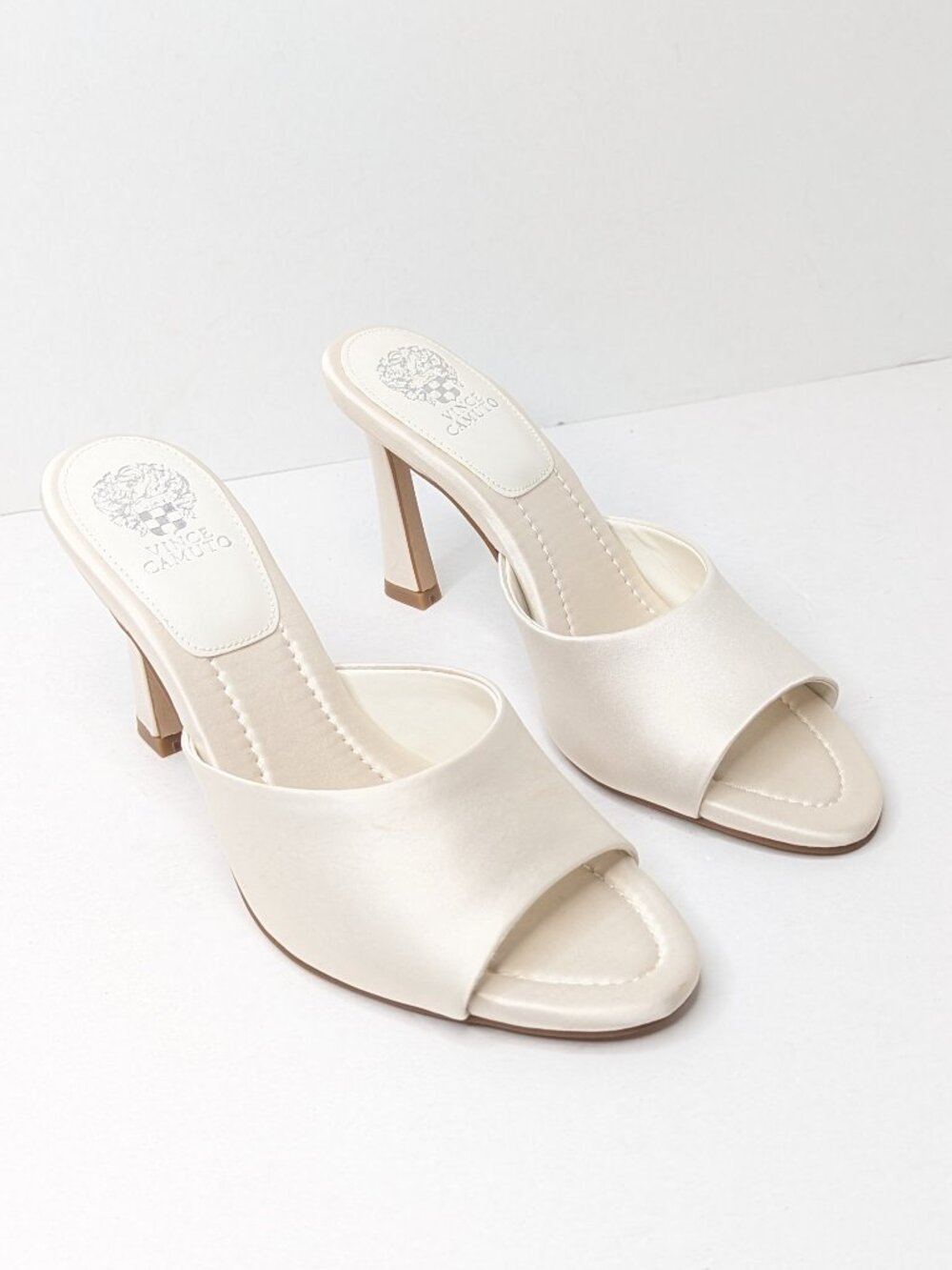 Vince Camuto Paigely Heeled Slide Sandals Milk Satin Womens 8.5